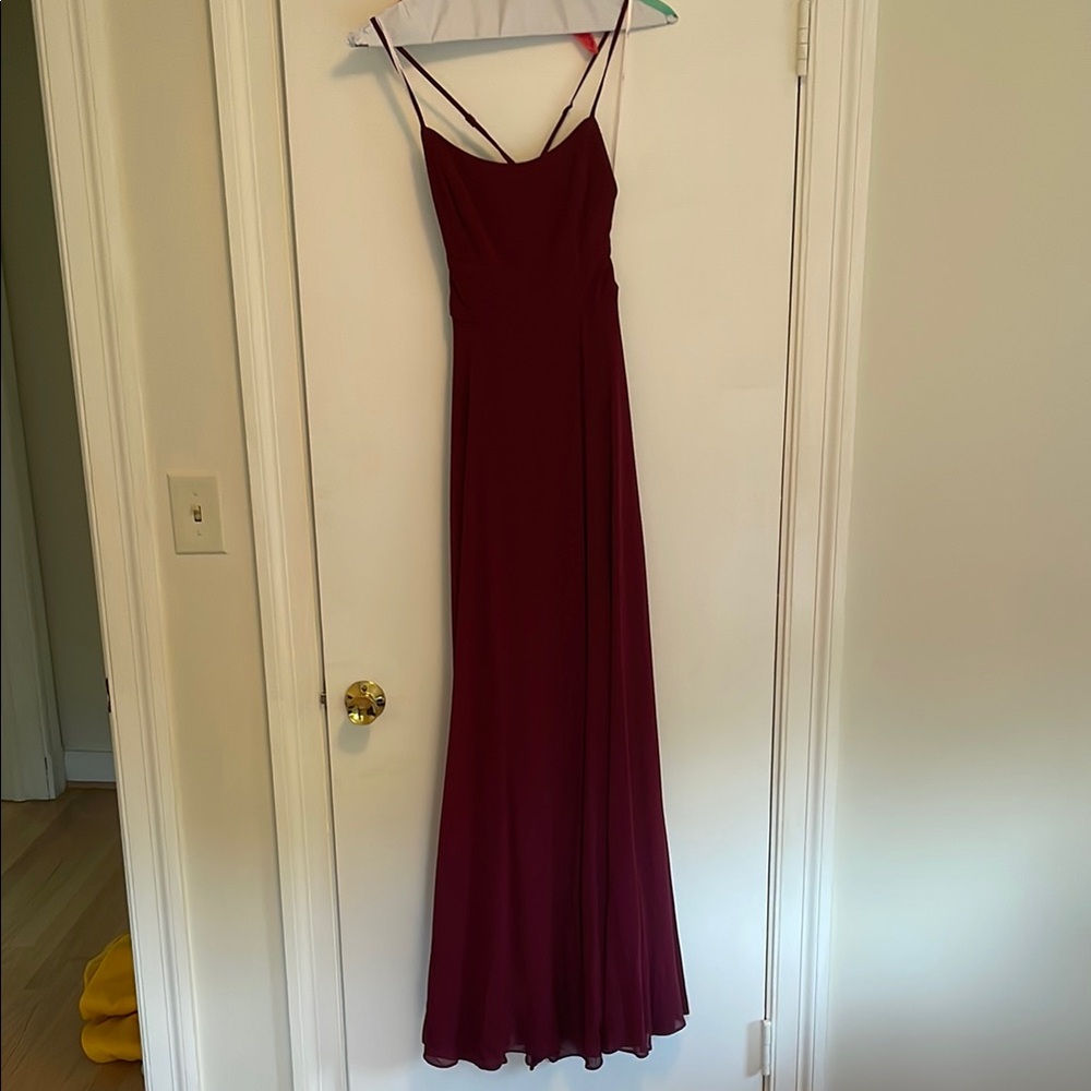 Elegant Burgundy Maxi Dress